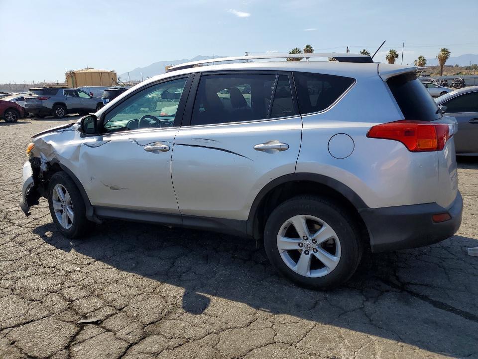 2014 TOYOTA RAV4 XLE — Фото 2 из 13