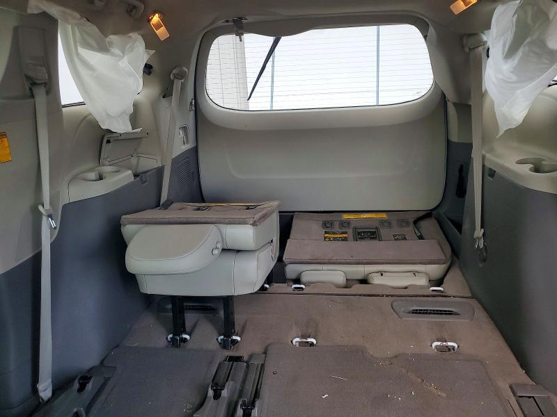 2014 TOYOTA SIENNA XLE 8-PASSENGER — Фото 10 из 14