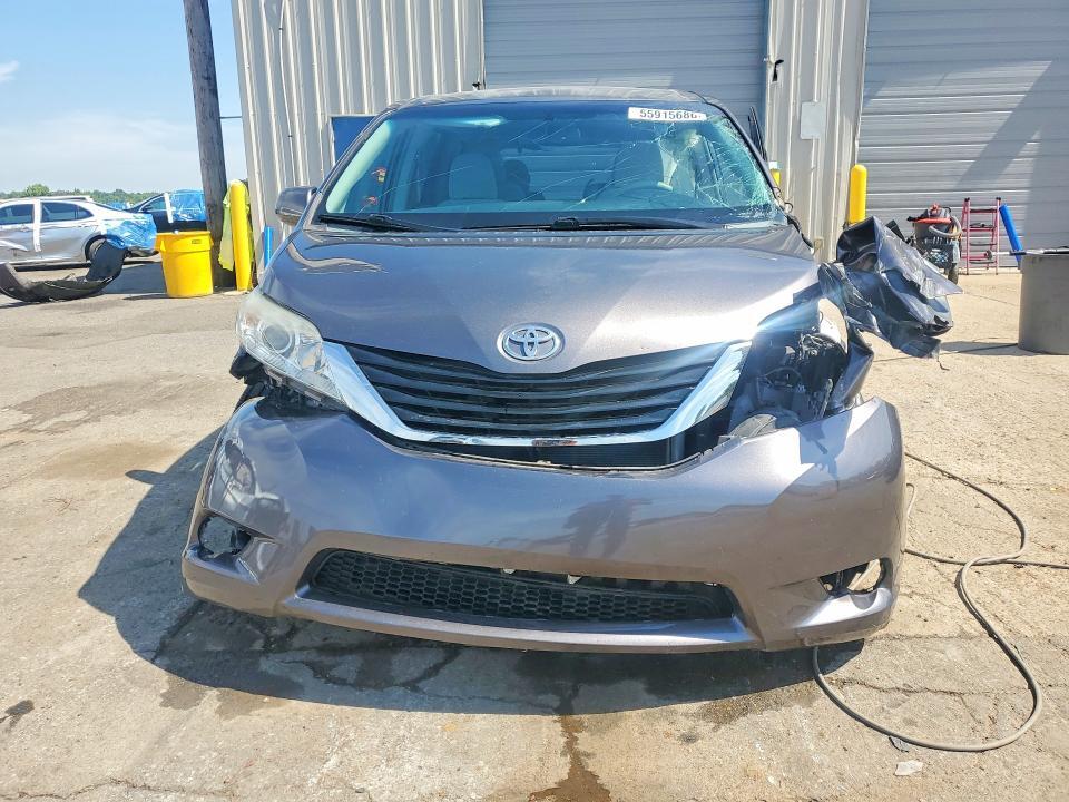 2014 TOYOTA SIENNA LE — Фото 5 из 13