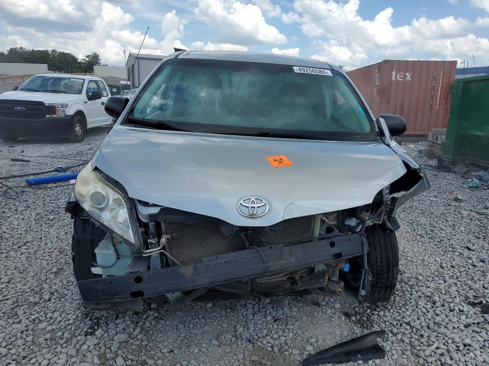 2014 TOYOTA SIENNA L 7-PASSENGER — Фото 5 из 13