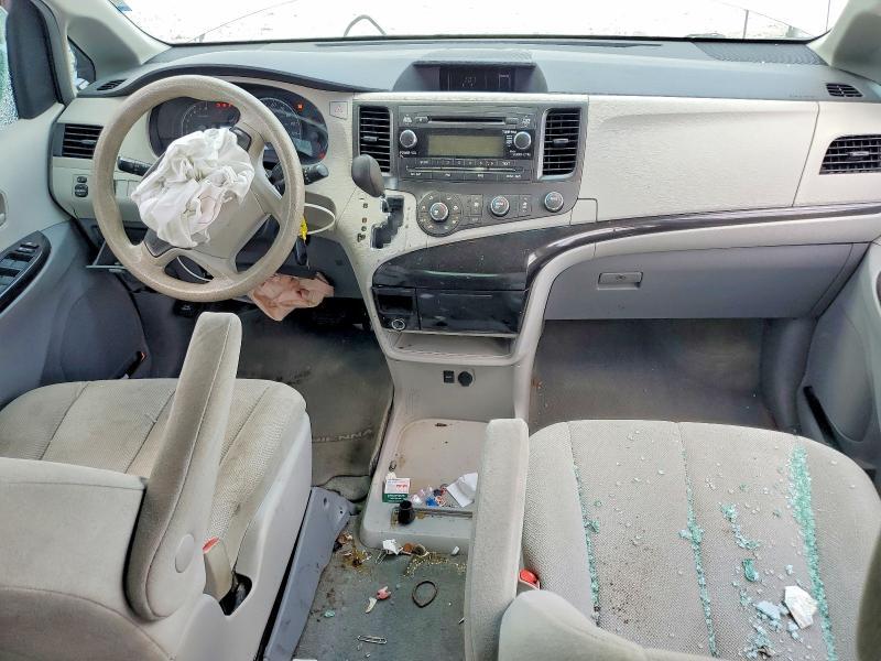 2014 TOYOTA SIENNA L 7-PASSENGER — Фото 8 из 13