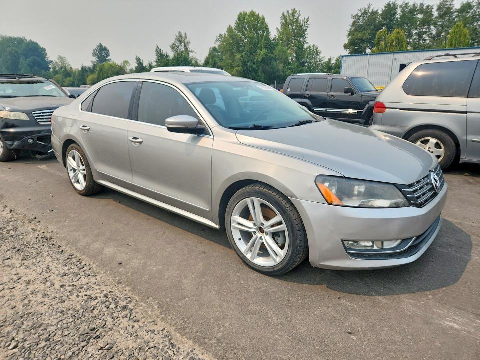 2014 VOLKSWAGEN PASSAT SEL — Фото 4 из 12