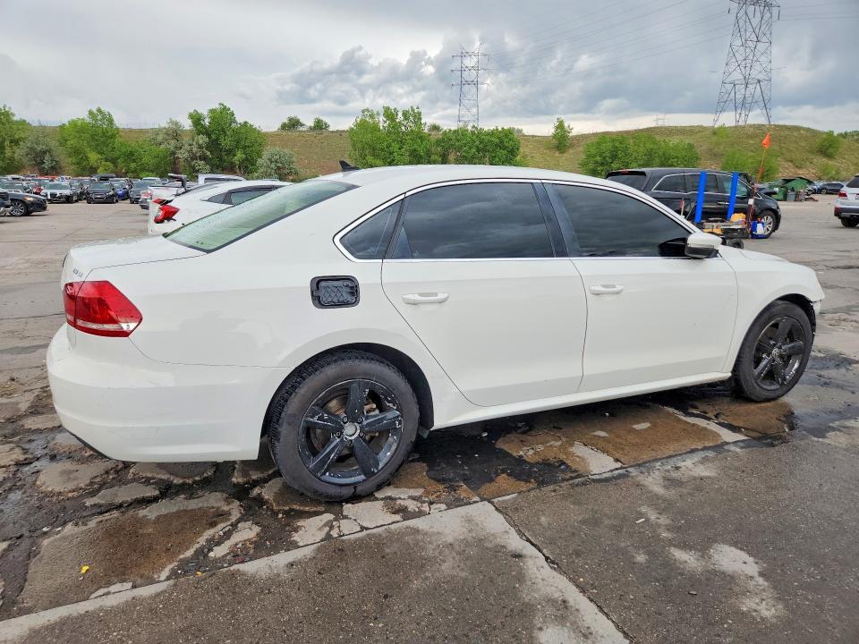 2014 VOLKSWAGEN PASSAT SE — Фото 3 из 13