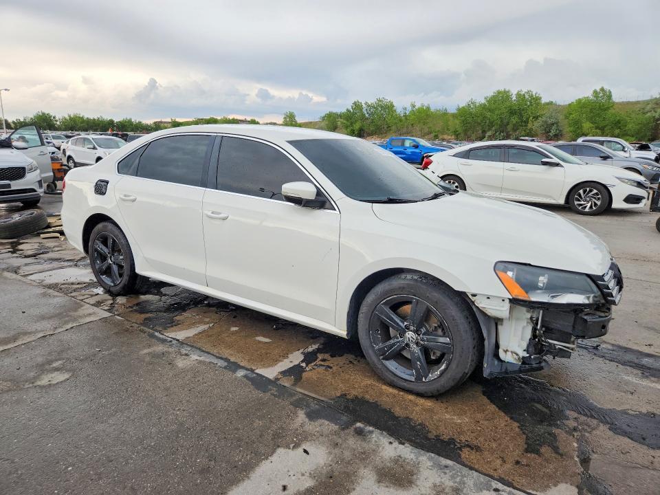 2014 VOLKSWAGEN PASSAT SE — Фото 4 из 13
