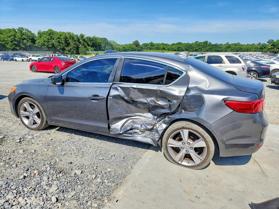 19VDE1F70DE005203 2013 ACURA ILX photo no. 2