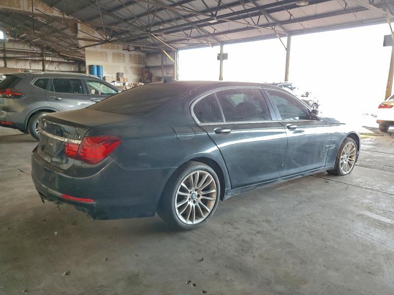2013 BMW 750 LXI — Фото 3 из 12
