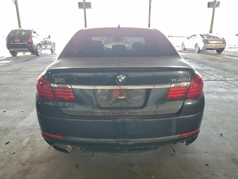 2013 BMW 750 LXI — Фото 6 из 12