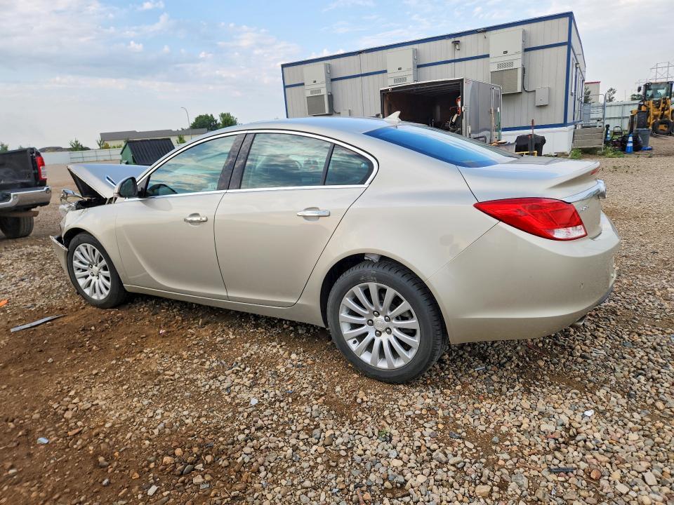 2G4GS5EV4D9175322 2013 BUICK REGAL photo no. 2