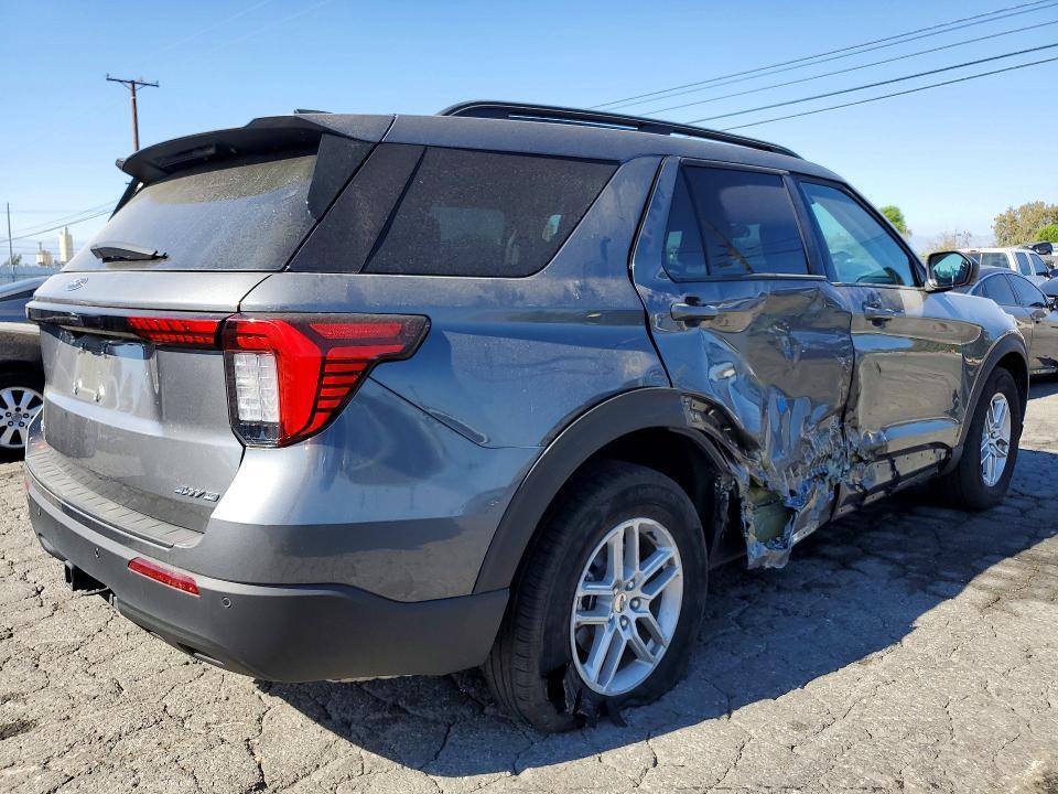 2025 FORD EXPLORER ACTIVE — Фото 3 из 13
