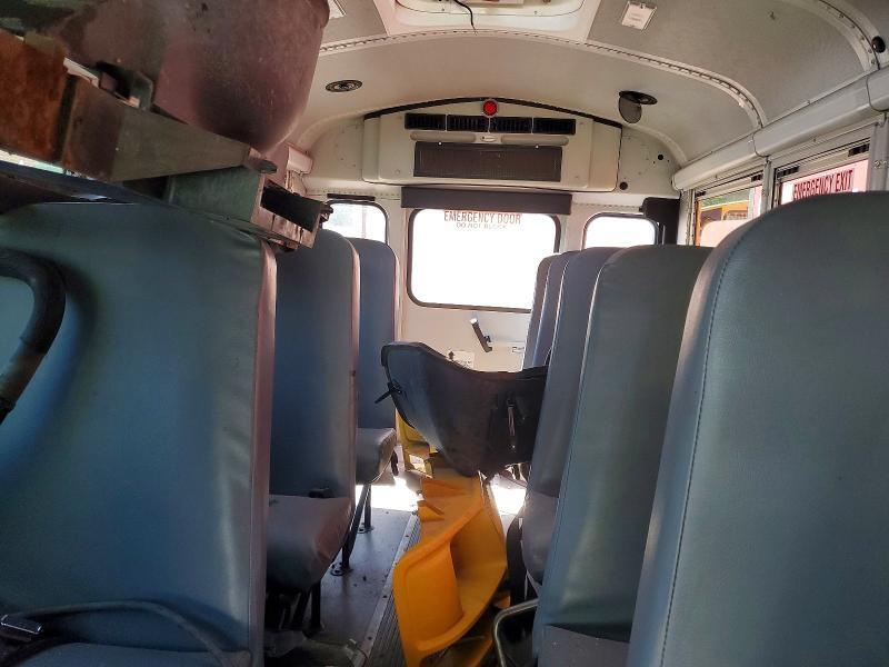 2013 CHEVROLET EXPRESS G3 - SCHOOL BUS — Фото 6 из 10