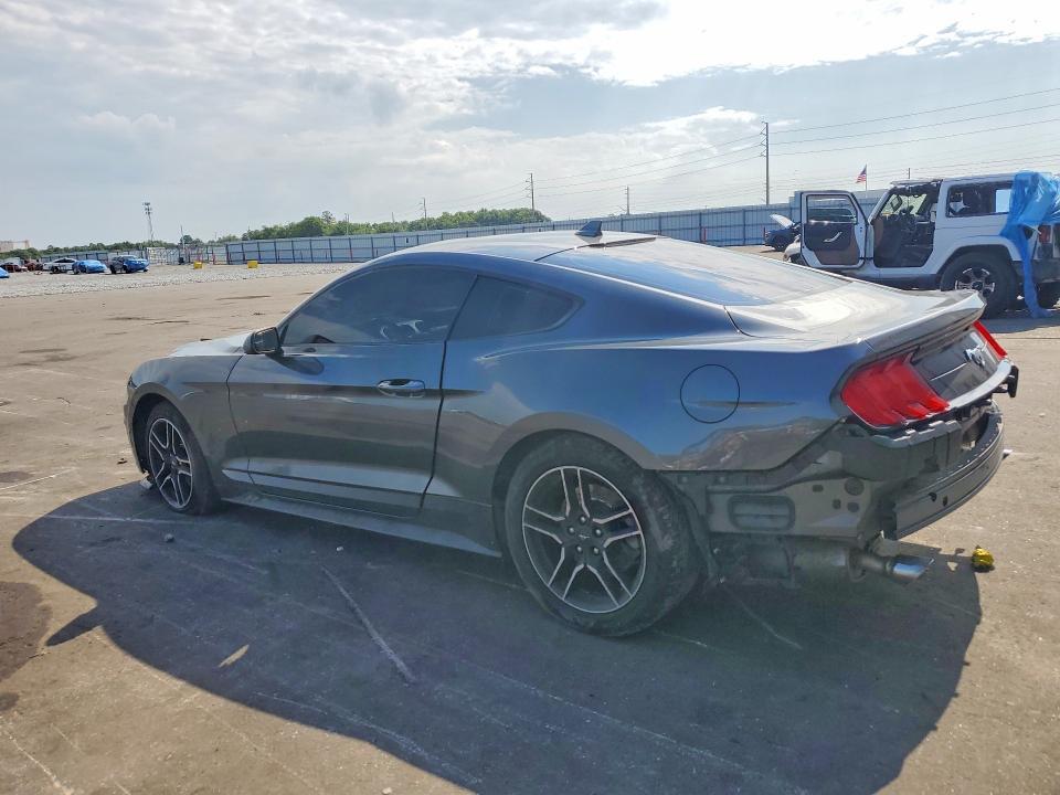 2020 FORD MUSTANG — Фото 2 из 12
