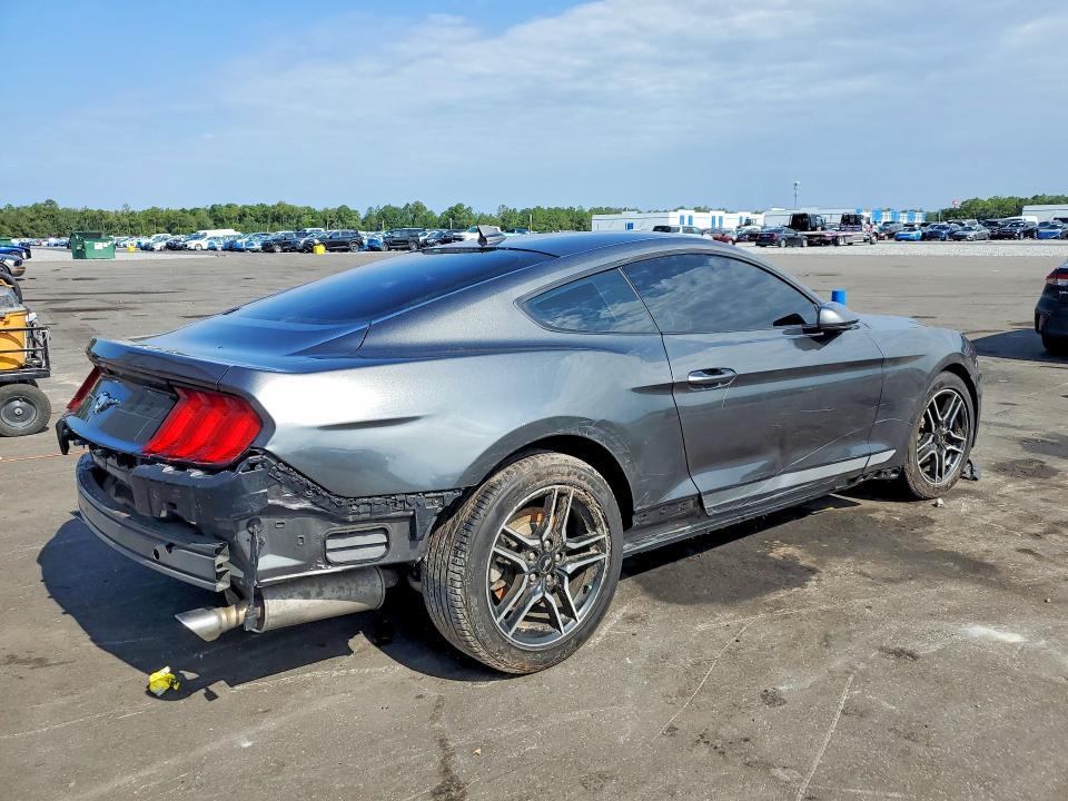 2020 FORD MUSTANG — Фото 3 из 12