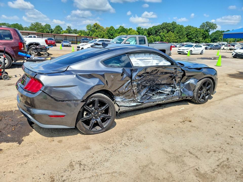 1FA6P8TH5L5163035 2020 FORD MUSTANG photo no. 3