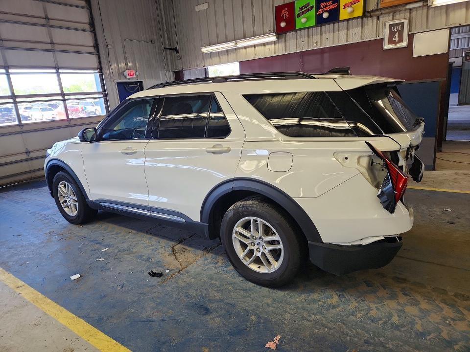 2025 FORD EXPLORER ACTIVE — Фото 2 из 13