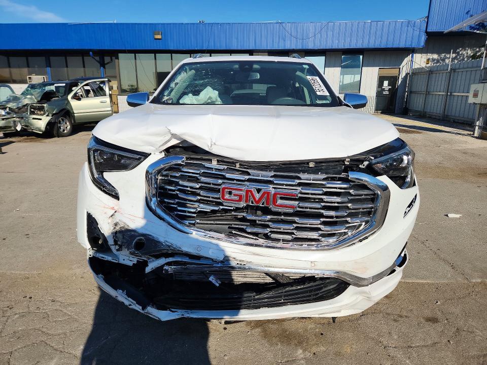2020 GMC TERRAIN DENALI — Фото 5 из 13