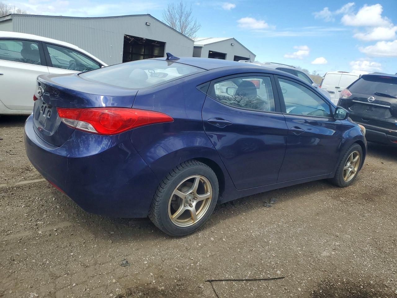 2013 HYUNDAI ELANTRA GLS — Фото 3 из 12