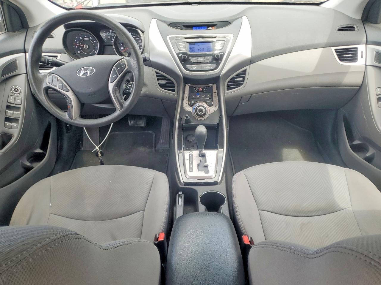 2013 HYUNDAI ELANTRA GLS — Фото 8 из 12