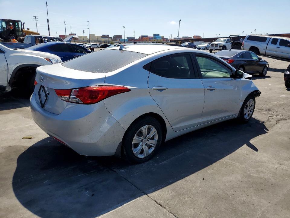 5NPDH4AE3DH415513 2013 HYUNDAI ELANTRA photo no. 3