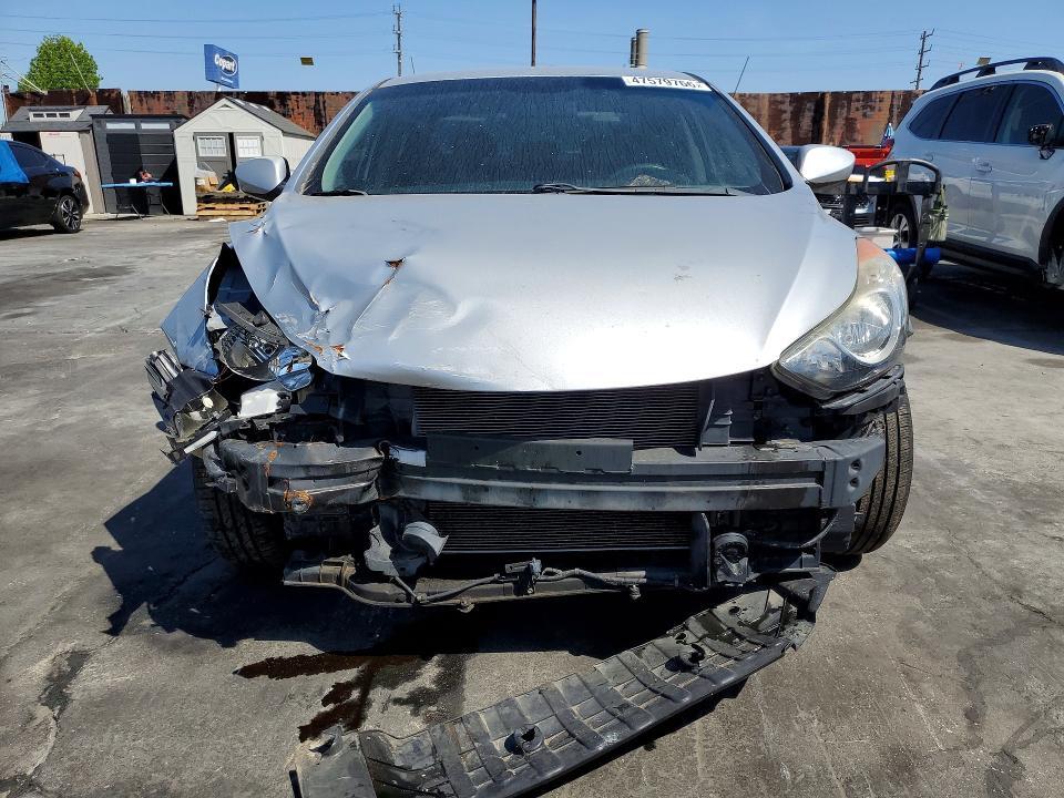 5NPDH4AE3DH415513 2013 HYUNDAI ELANTRA photo no. 5