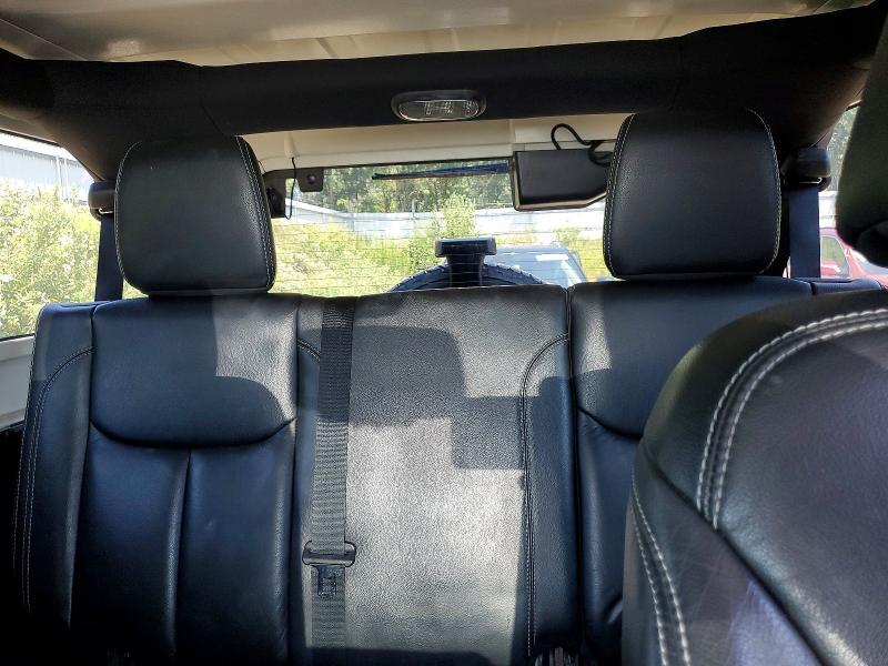 2013 JEEP WRANGLER UNLIMITED SAHARA — Фото 10 из 13