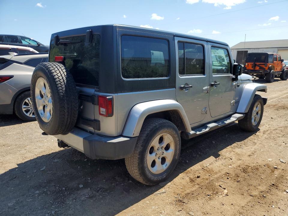 2013 JEEP WRANGLER UNLIMITED SAHARA — Фото 3 из 13