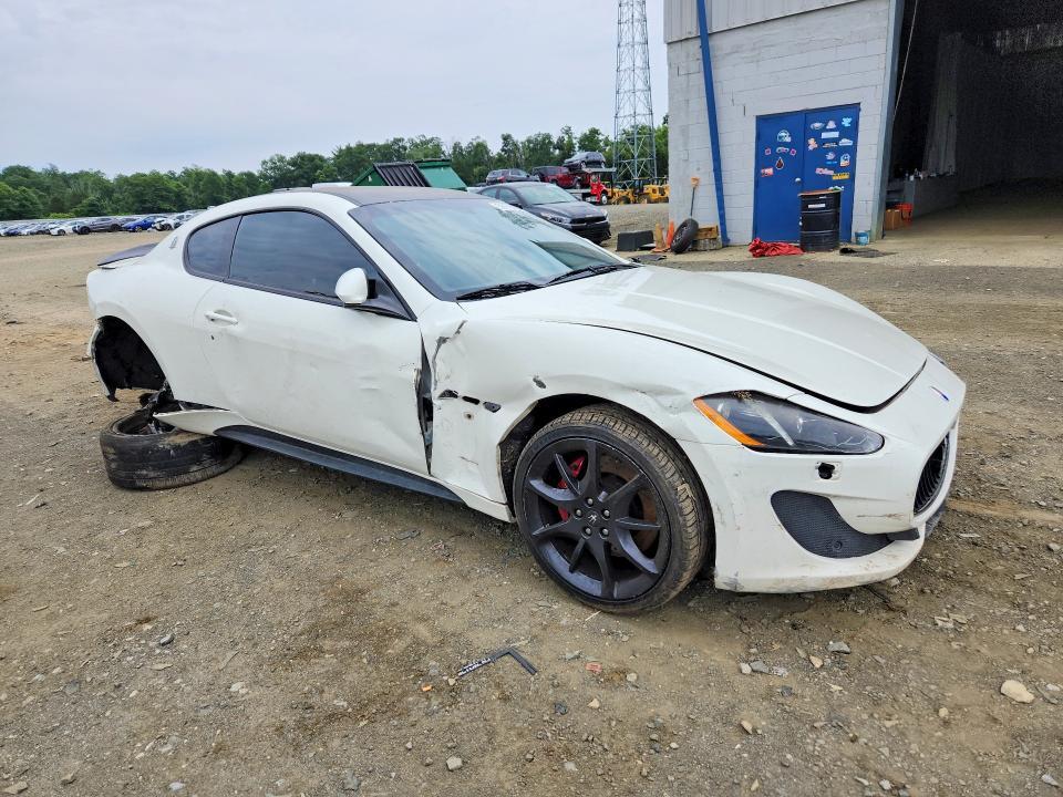 2013 MASERATI GRANTURISMO S — Фото 4 из 12