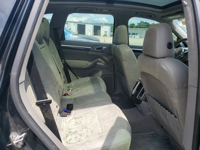 2013 PORSCHE CAYENNE GTS — Фото 11 из 13