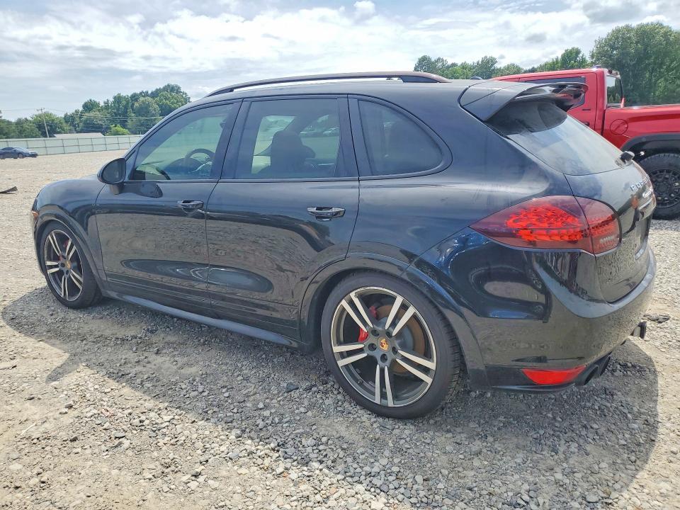 2013 PORSCHE CAYENNE GTS — Фото 2 из 13