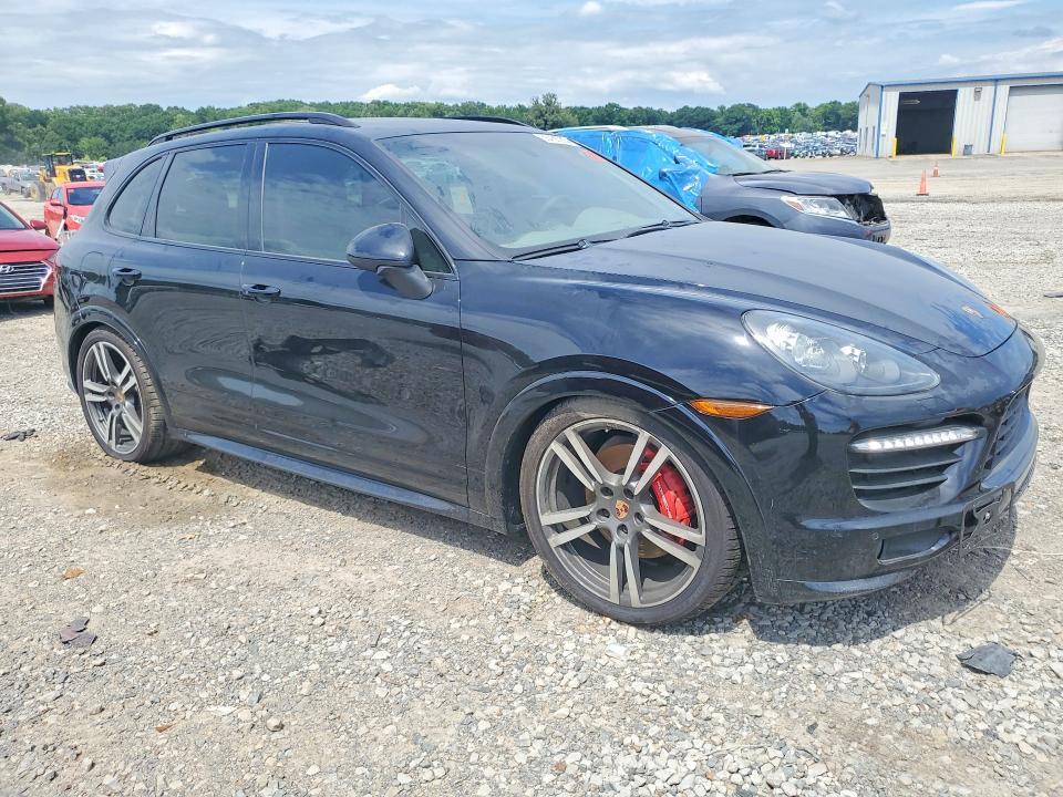 2013 PORSCHE CAYENNE GTS — Фото 4 из 13