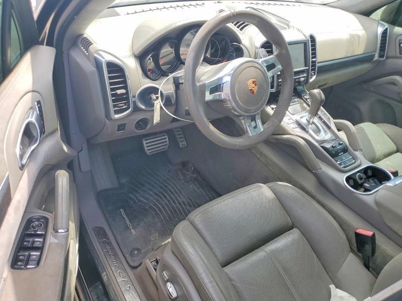 2013 PORSCHE CAYENNE GTS — Фото 8 из 13