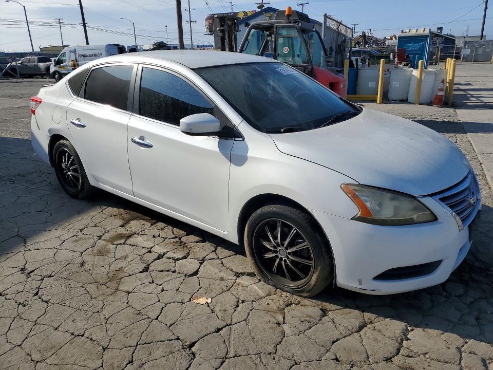 2013 NISSAN SENTRA S — Фото 4 из 12
