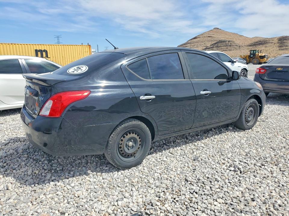 2013 NISSAN VERSA 1.6 S — Фото 3 из 12