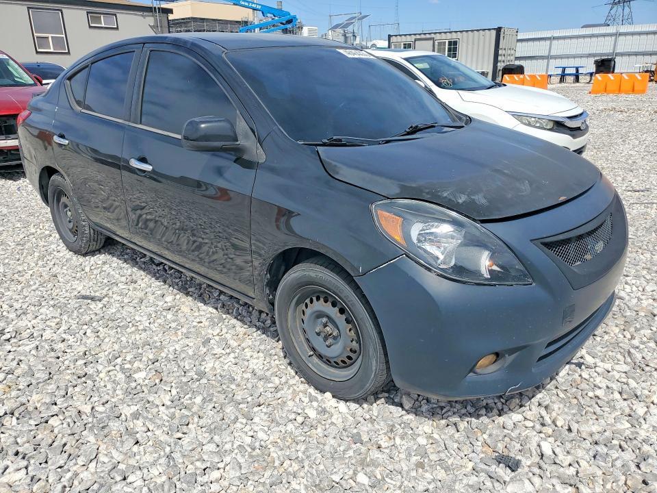 2013 NISSAN VERSA 1.6 S — Фото 4 из 12