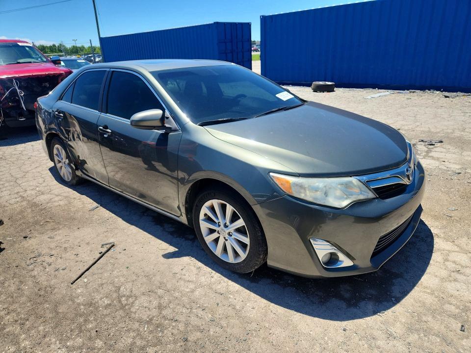 2013 TOYOTA CAMRY XLE — Фото 4 из 12