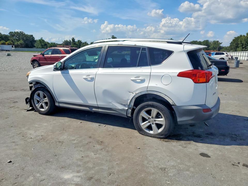 2013 TOYOTA RAV4 XLE — Фото 2 из 13