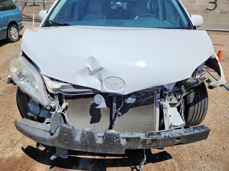 2013 TOYOTA SIENNA XLE 8-PASSENGER — Фото 12 из 14