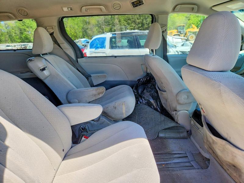 2013 TOYOTA SIENNA LE — Фото 11 из 13