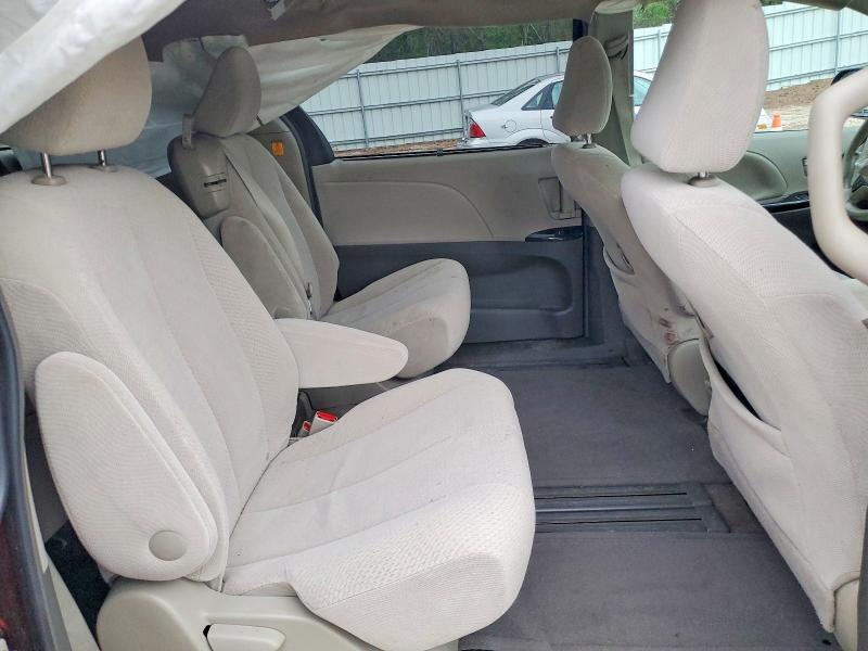 5TDKK3DC8DS302910 2013 TOYOTA SIENNA photo no. 11