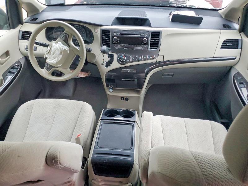 5TDKK3DC8DS302910 2013 TOYOTA SIENNA photo no. 8
