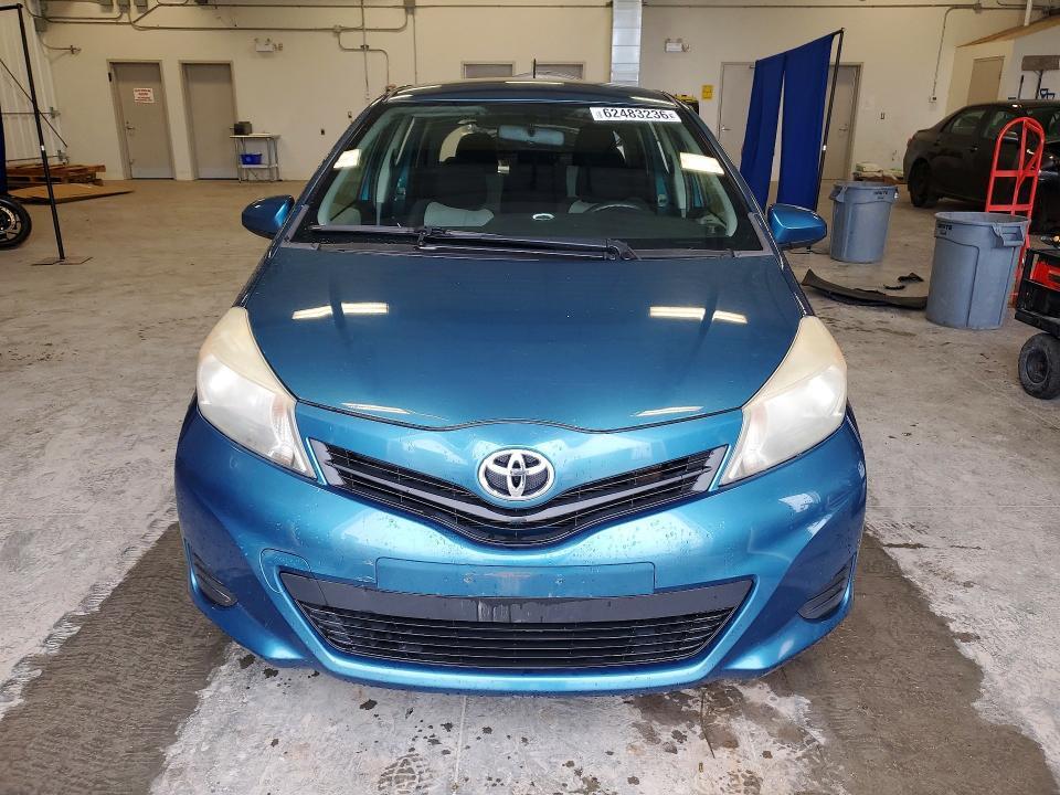 2013 TOYOTA YARIS 5-DOOR L — Фото 5 из 13