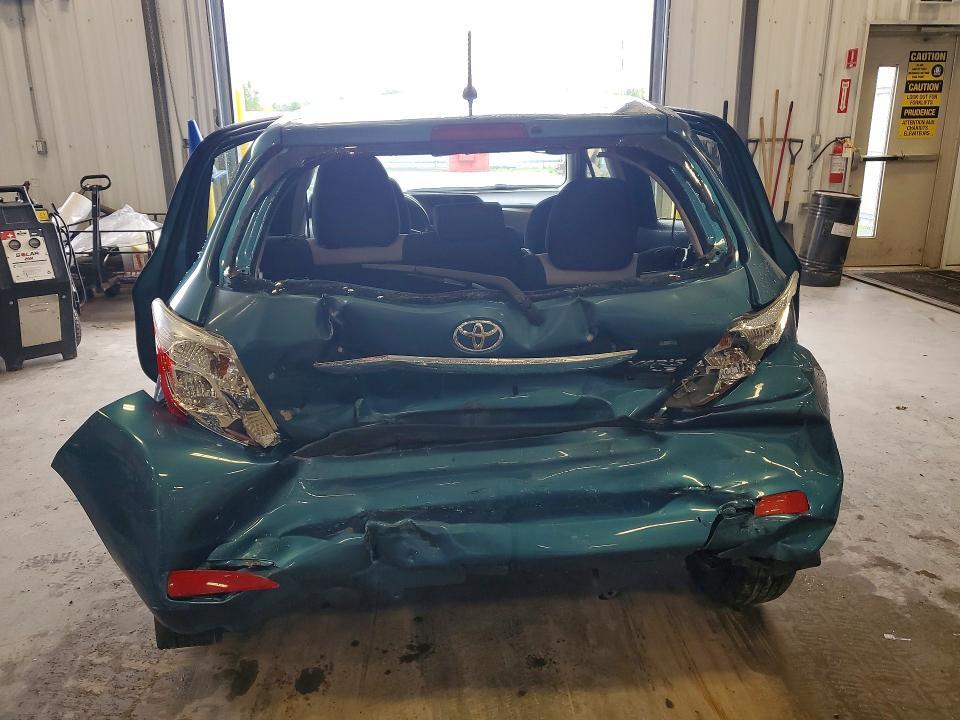 2013 TOYOTA YARIS 5-DOOR L — Фото 6 из 13