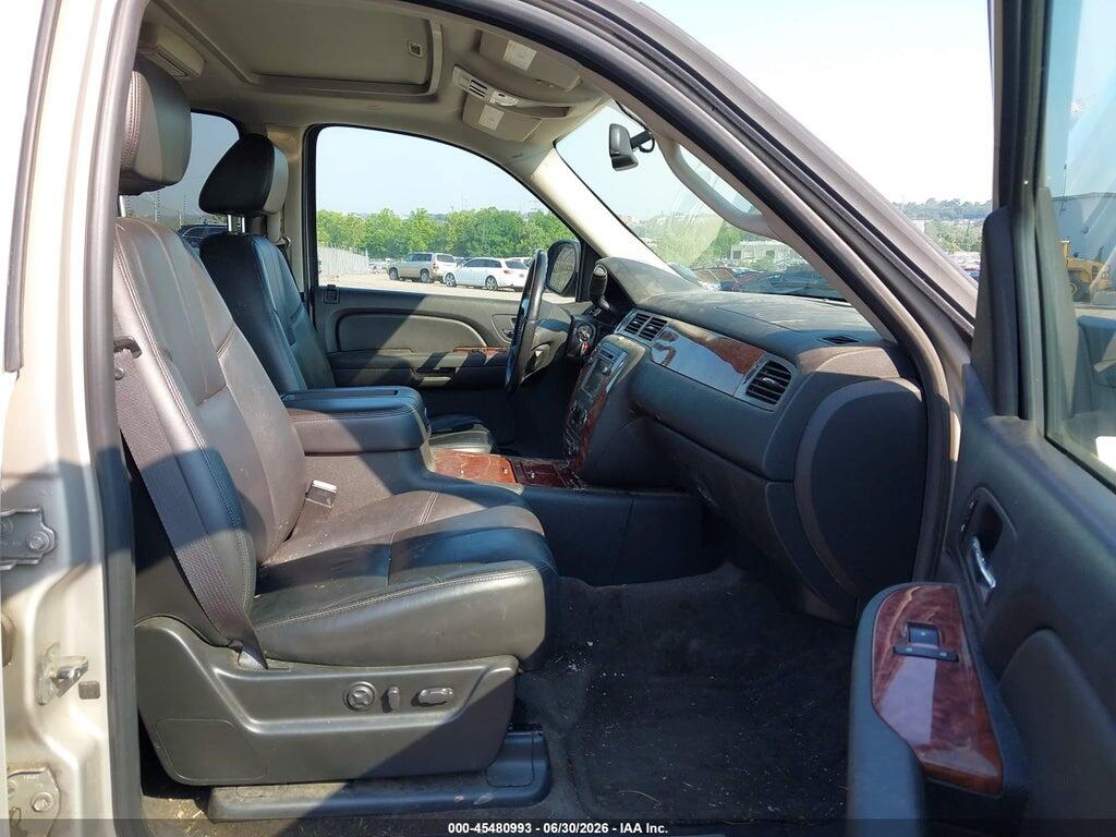 1GNFK163X8J209173 2008 CHEVROLET SUBURBAN 1500 photo no. 5