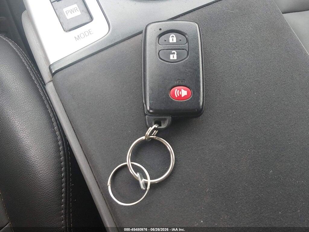 JTDZN3EU3EJ006141 2014 TOYOTA PRIUS V photo no. 11