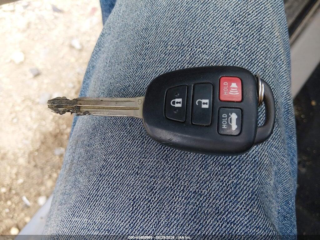 4T1BF1FK1CU065907 2012 TOYOTA CAMRY photo no. 11