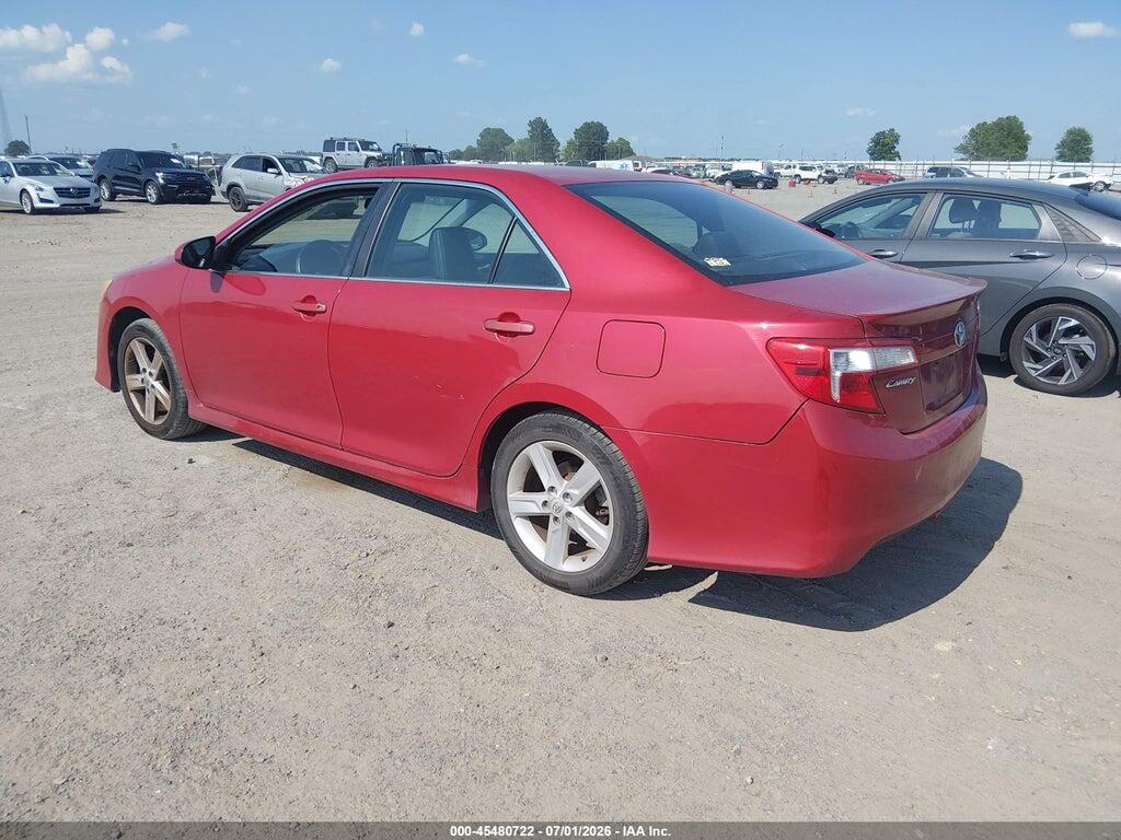 4T1BF1FK3EU834930 2014 TOYOTA CAMRY photo no. 3