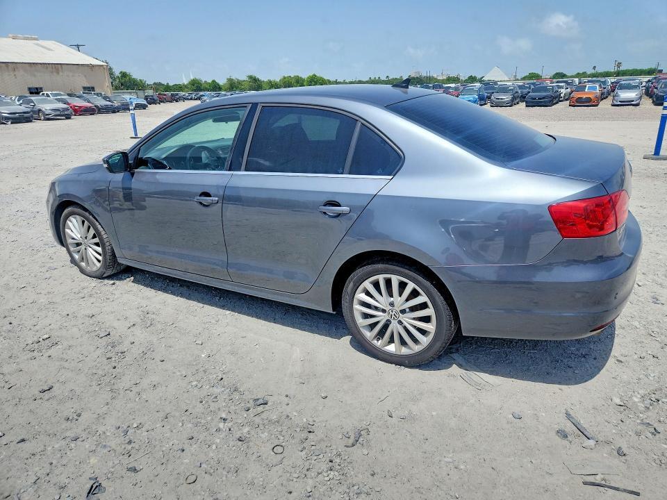 2013 VOLKSWAGEN JETTA — Фото 2 из 12