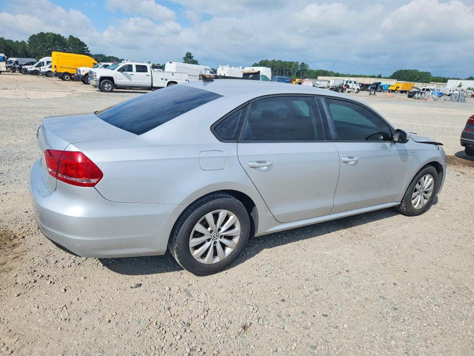 1VWAH7A35DC140268 2013 VOLKSWAGEN PASSAT photo no. 3