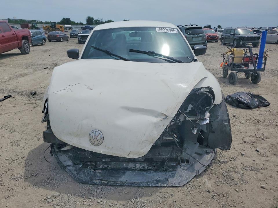 3VWFP7AT4DM653776 2013 VOLKSWAGEN BEETLE photo no. 5