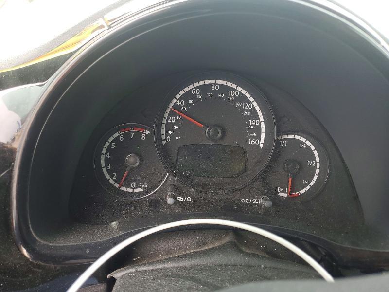 3VWFP7AT4DM653776 2013 VOLKSWAGEN BEETLE photo no. 9