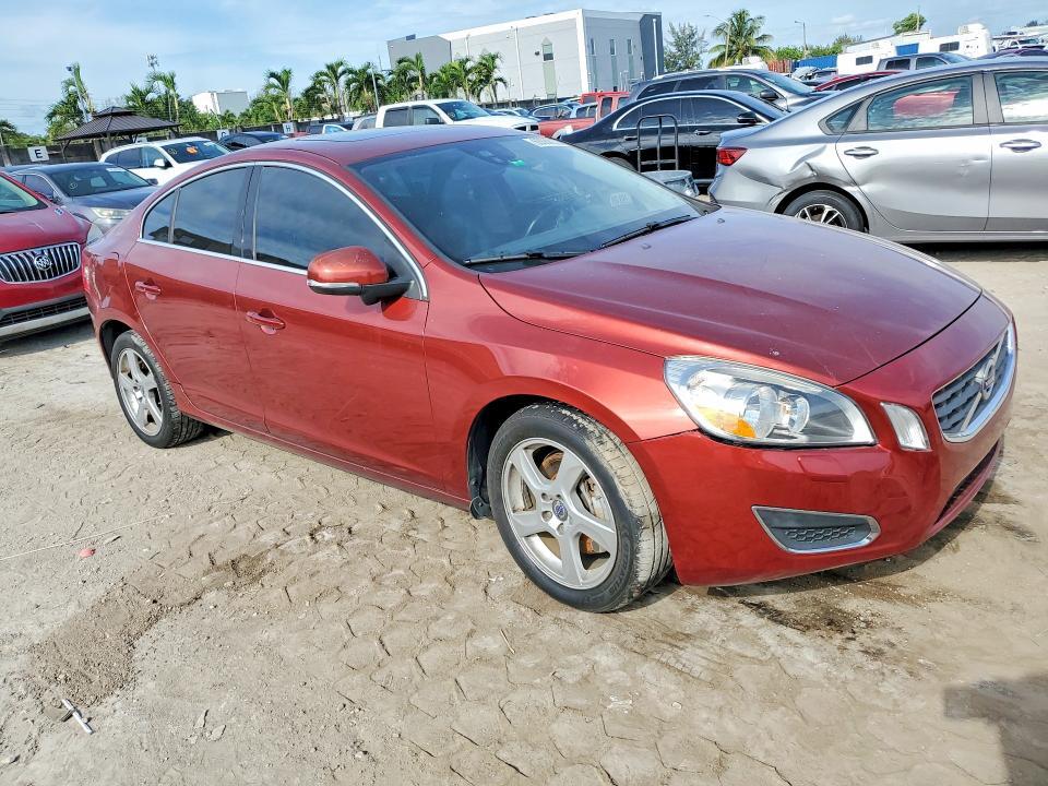2013 VOLVO S60 T5 — Фото 4 из 12